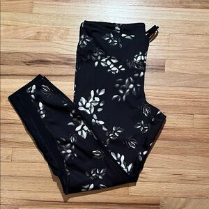 Under Armour Monochrome Floral Leggings